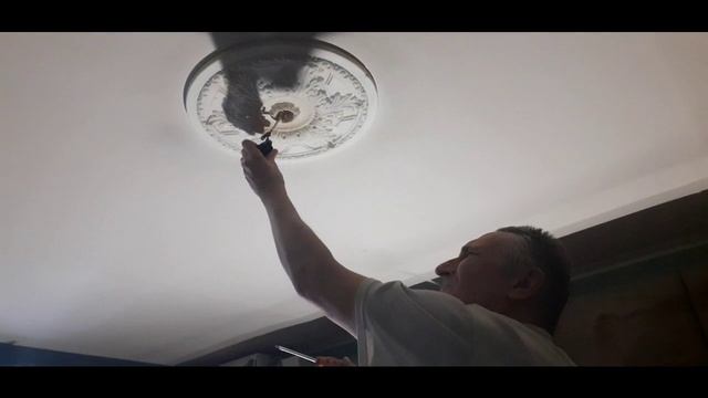 Колобок Собирает Вешает Новую Люстру!Прощай Старая Люстра!!!