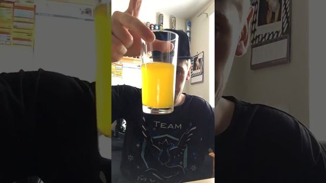 Drink Review - Drench: Juicy Spring Water; Peach & Mango смотреть онлайн