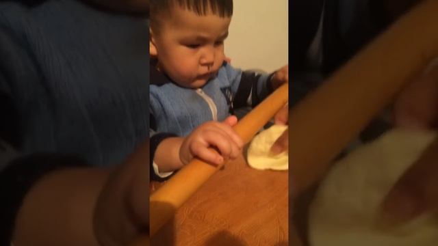 Учитесь катать тесто смотреть онлайн