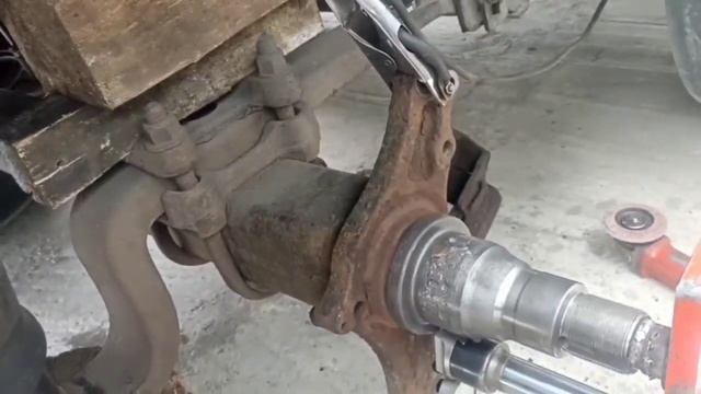 Ось BPW eco + Как восстановить посадку под подшипник? Показываем ? смотреть онлайн