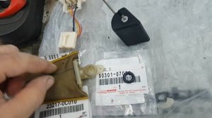 Тойота Камри V30, 3.0l. Топливный фильтр, замена. Заметки.