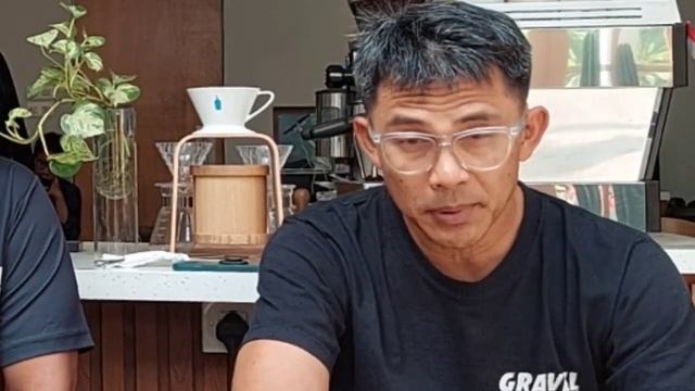 Ngobrol ultra cycling dan trail run bareng 3 Ultra Men #cycling #ultraman #trailrunning смотреть онлайн