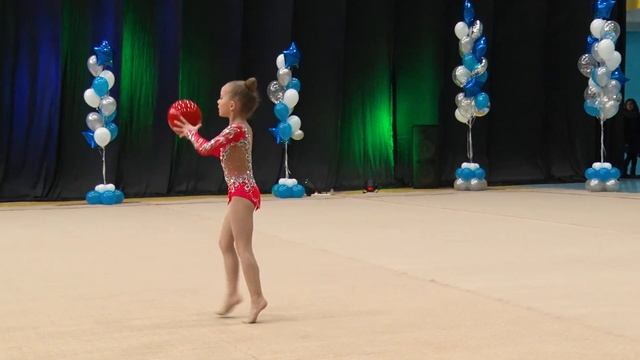 Евстратенко Ева 2013 мяч смотреть онлайн