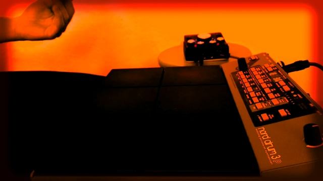 Nord Drum 3P Glitch Drum Beat with 80s Synth Bass. Short Performance and Jam with Custom Sounds. смотреть онлайн