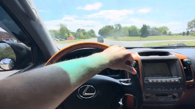 Driving a 2004 Lexus GX470 on the freeway. For sale! смотреть онлайн