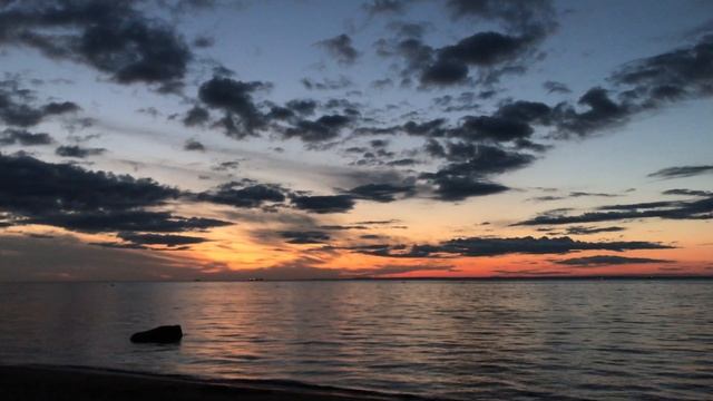 Закат на Финском заливе. Лебяжье. Шум моря. смотреть онлайн