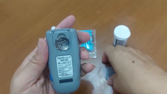 Unboxing, setting Date and Time GlucoDr Auto A AGM-4000 смотреть онлайн