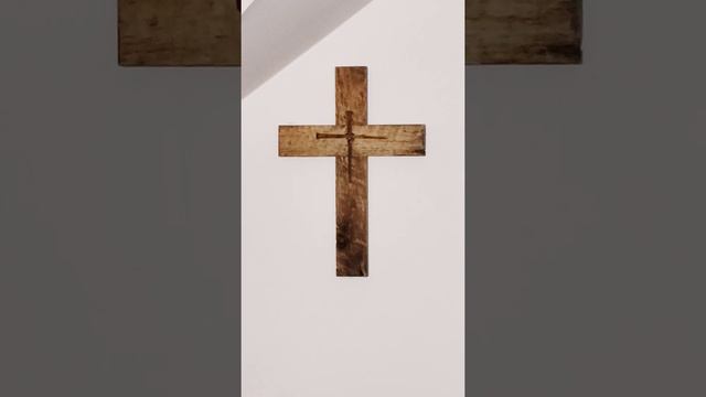 8/15/2022 - Monday - Psalm 45: The queen stands at your right hand, arrayed in gold. смотреть онлайн