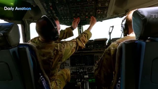 US Air Force Emergency Takeoff: C-17 Globemaster III Crew in Crazy Action смотреть онлайн