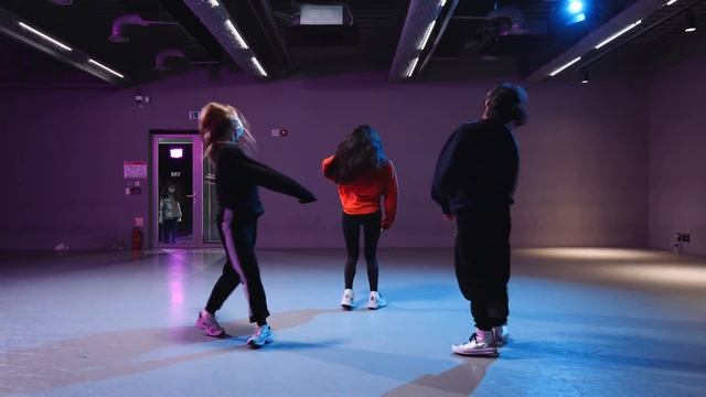 Camila Cabello - My Oh My / Learner's Class смотреть онлайн