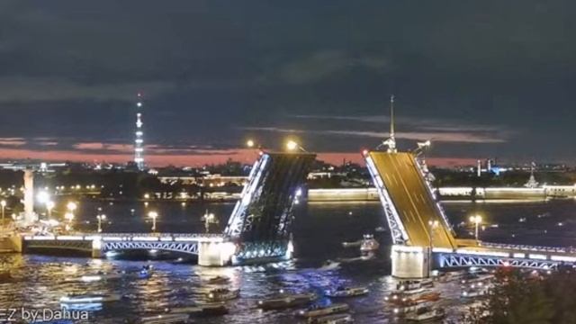 РАЗВОД МОСТОВ НАД НЕВОЙ..ПРОХОД КОРАБЛЕЙ ПОД МОСТАМИ САНКТ-ПЕТЕРБУРГ смотреть онлайн