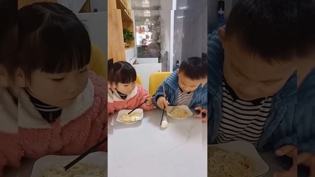 Убежало яйцо смотреть онлайн