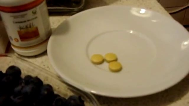 Черника, Грецкие орехи C мёдом, бады Сосновая Пыльца и Листья Бамбука на завтрак