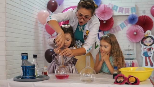 Именинница: Милана 6 лет.Аниматор: Варя. День рождения в студии Baby Boom? смотреть онлайн