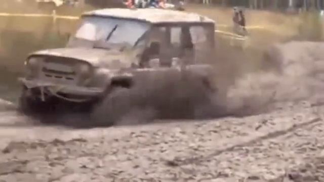 Kia Sportage And Great Wall Hover Mudding 4x4 Off Road Extreme Race смотреть онлайн