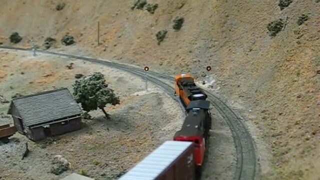 N Scale Trains Episode 2: Amtrak's Coast Starlight смотреть онлайн