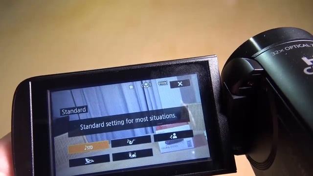 Canon HF R806 camcorder смотреть онлайн