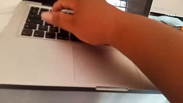 Comprobacion de funcionamiento correcto de tarjeta logica macbook pro mid A1278 2012 смотреть онлайн