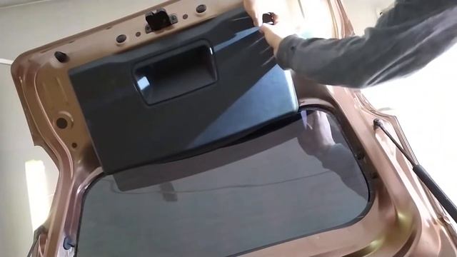 LADA XRAY. Установка камеры заднего вида. смотреть онлайн