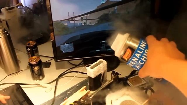 Running Crysis game with Liqiud nitrogen cooling at Assembly 2010 смотреть онлайн