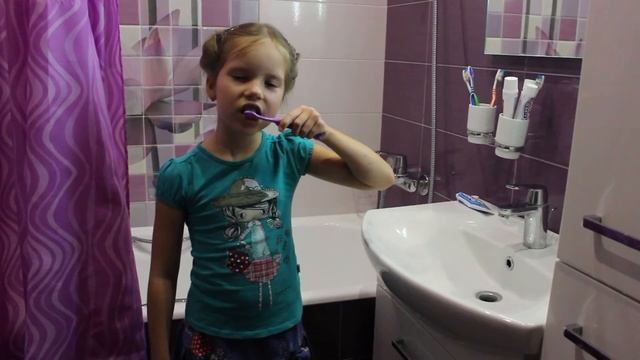 Бурых Варвара. ГБПОУ "1-й МОК" 1 класс Б. Как правильно чистить зубы смотреть онлайн