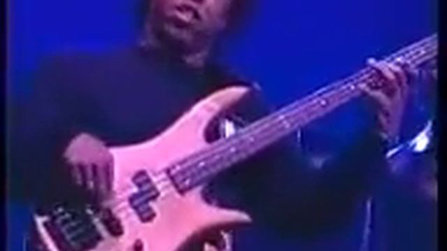Victor Wooten Bass Guitar смотреть онлайн