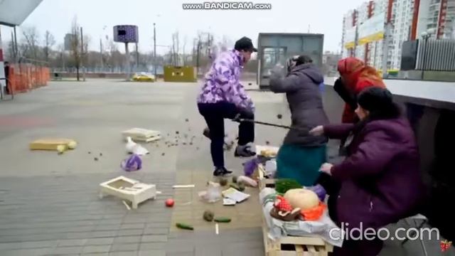 аттик помог собрать бабушкам продукты смотреть онлайн