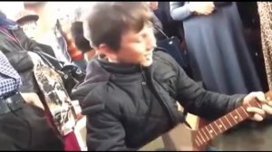 Юсуп Алиев исполняет песню НАНА