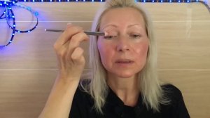 АСМР Макияж Себе. Крашусь и говорю шёпотом.