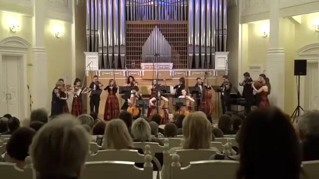 Benjamin Britten "The Simple Symphony" смотреть онлайн