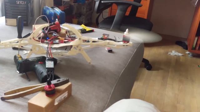 Тест напечатанного на 3d принтере пропеллера для квадрокоптера смотреть онлайн