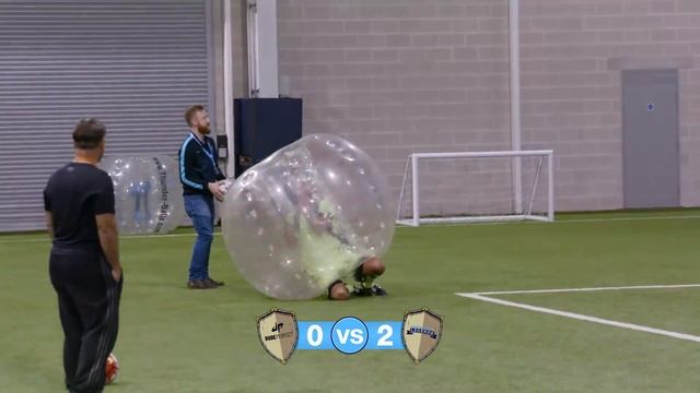 BUBBLE FOOTBALL | Manchester City Legends v The Dudes смотреть онлайн