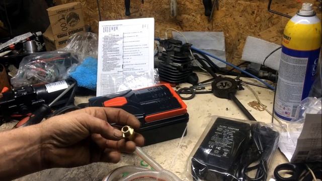 Опрыскиватель 12/220вольт портативный в комплекте с ништяками и прокладками!)