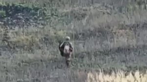 Наш боец пережил атаку 7 дронов-камикадзе, часть из них попали на видео