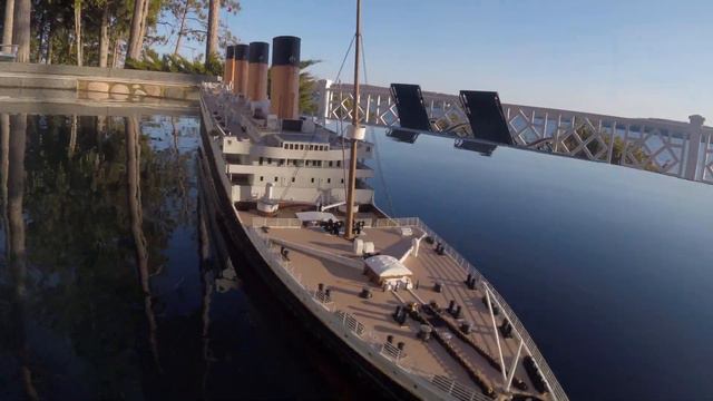 TRUMPETER 5 Foot Titanic Model SINKS смотреть онлайн