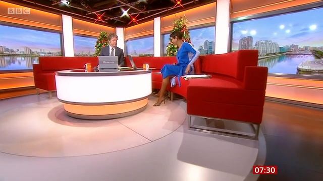 Naga Munchetty | Blue Dress Amazing Legs! смотреть онлайн