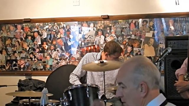 Baby Jools All Stars play "The Saints" and "Light fom the Lighthouse" смотреть онлайн