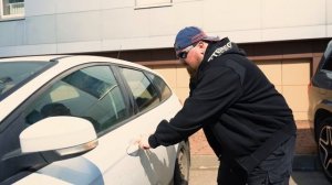20 способов открыть машину без ключа. Проверяем все.