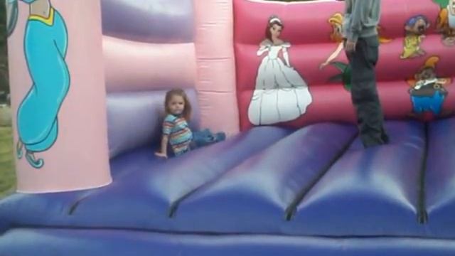 big kids time on bouncy castle смотреть онлайн