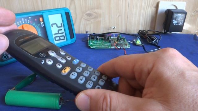 ? ПОЧЕМУ САДИЛИСЬ БАТАРЕИ В ЛЕЖАЩИХ ТРУБКАХ БЕСПРОВОДНЫХ ТЕЛЕФОНОВ смотреть онлайн