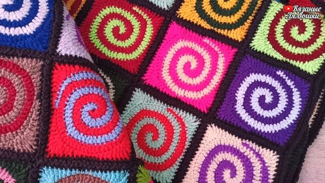 Моя первая готовая работа 2021 года//вязаный плед Спиральки смотреть онлайн