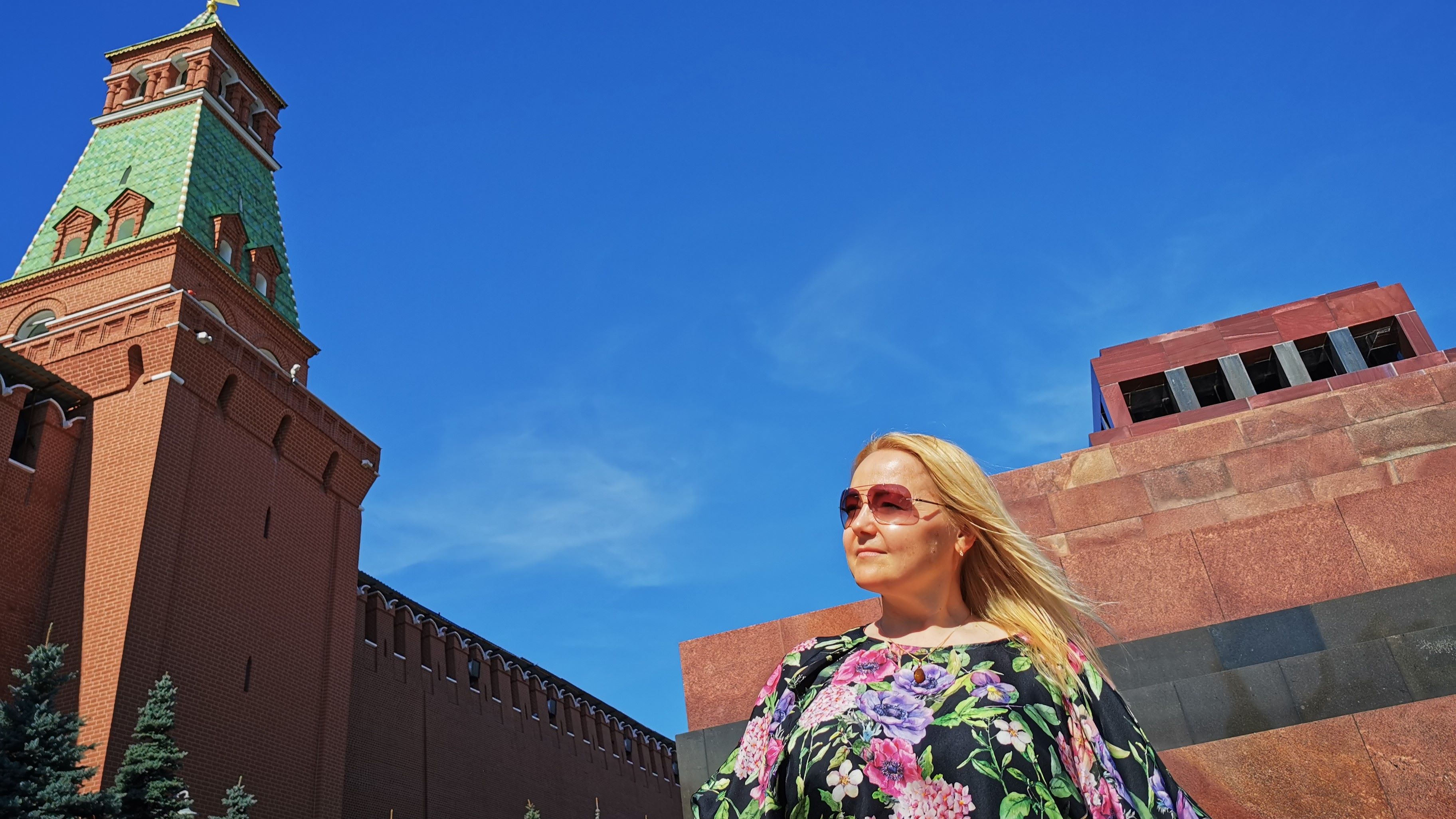 Мавзолей, некрополь, пост №1 и длинная очередь, как в добрые советские времена. Москва смотреть онлайн