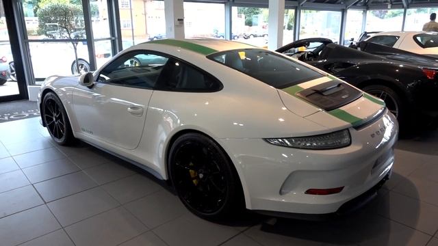 CRAZY hypercars and supercars at Romans International in London смотреть онлайн