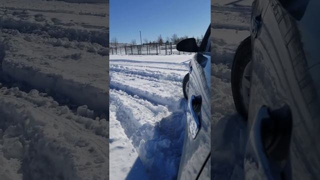 Driving on the snow awd infiniti fx35 смотреть онлайн