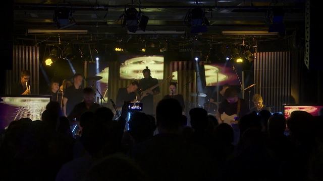 A.K.A. unknown extended orchestra - Hectic (live at Galvanik, Zug) смотреть онлайн