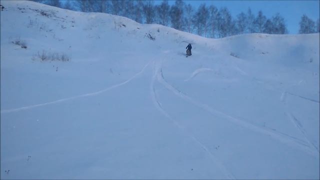 Питбайк 250см3 с самодельным гусеничным блоком и лыжей смотреть онлайн