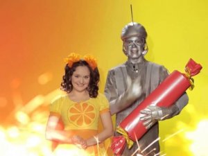 Робот Робин и Витаминка поздравляют с Новым годом!