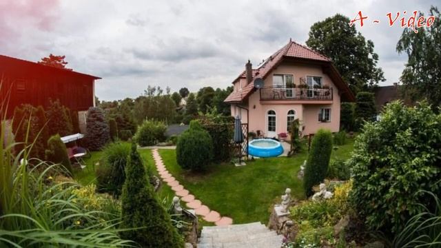 Примеры оригинального оформления сада / Examples of the original design of the garden plot смотреть онлайн