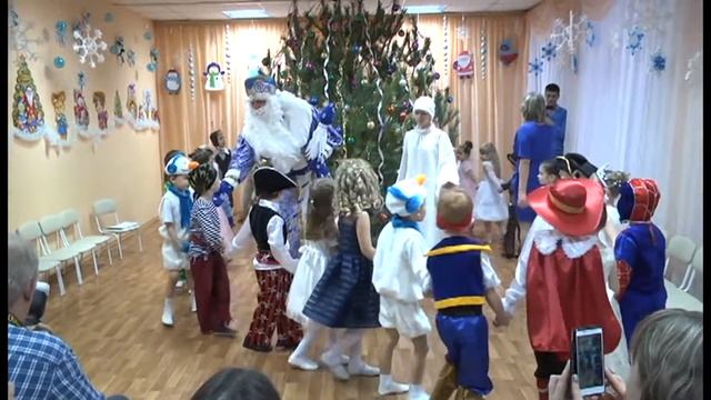 Новогодний утренник в детском саду Ёлочка г. Пенза 2016г. смотреть онлайн
