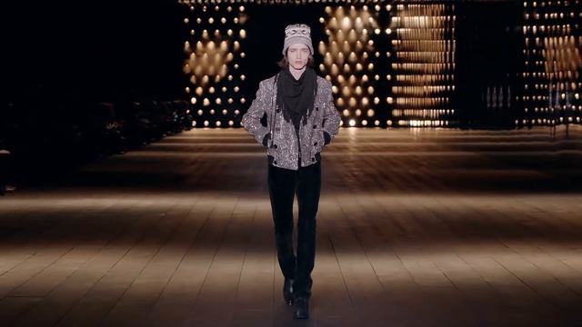 SAINT LAURENT - WOMEN WINTER 2018 - FULL SHOW смотреть онлайн